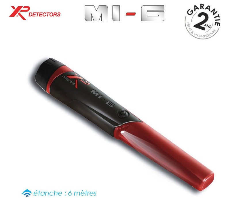 pinpointer xp mi-6 en gros plan sur fond blanc